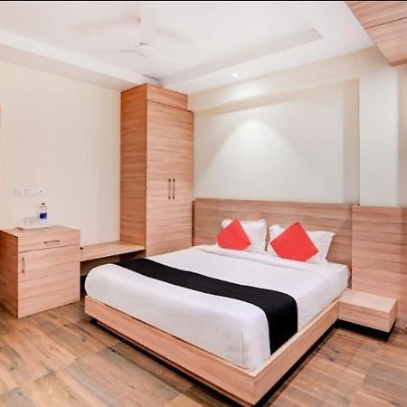 Triton Inn Lucknow Dış mekan fotoğraf